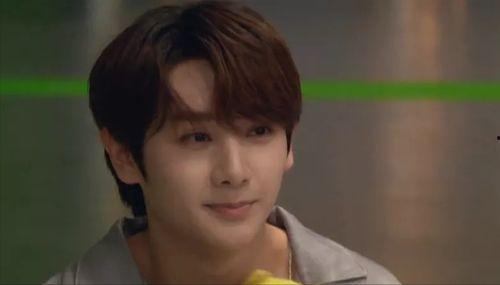 吃瓜娱乐胡歌王俊凯,胡歌与王俊凯的娱乐风云录  第2张