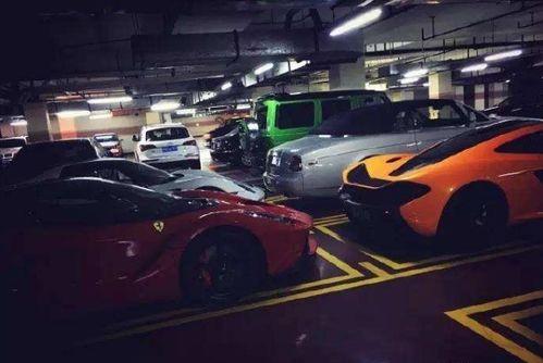 鹿晗爆料豪车视频播放下载,豪华座驾引网友热议，播放下载量飙升